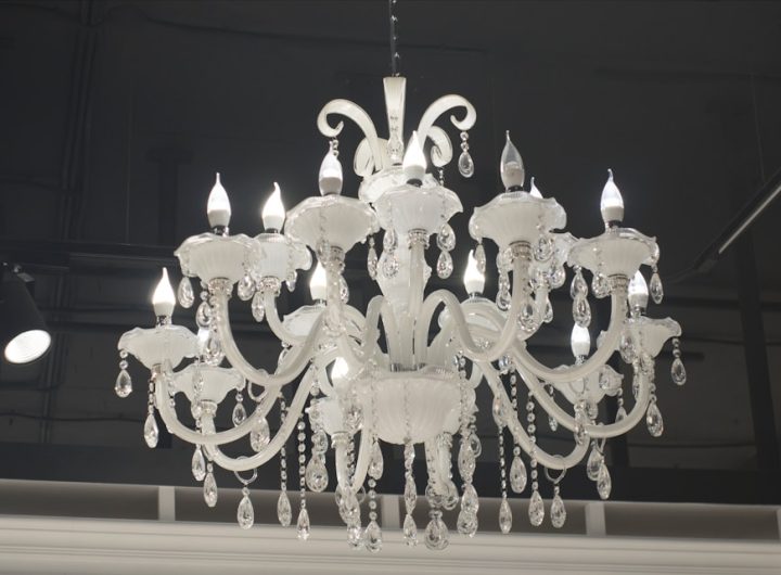Photo "Flower fabric chandelier is suitable for pastoral style bedroom"