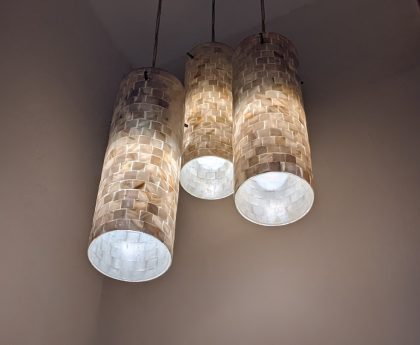 Photo banana leaf pendant light