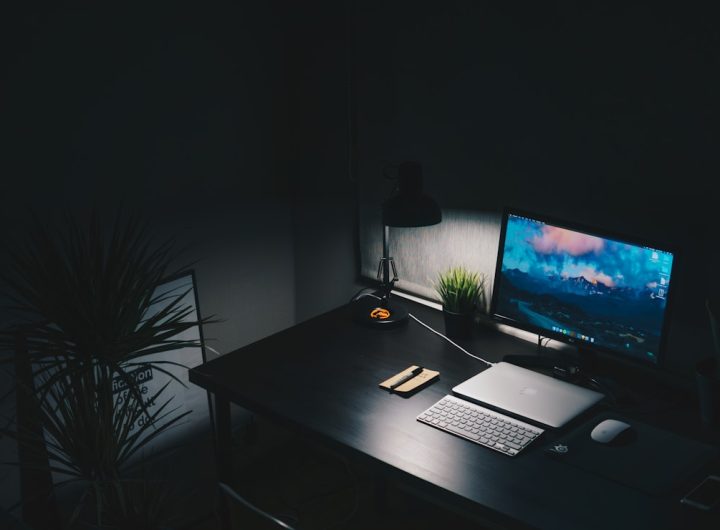 Photo desk lighting